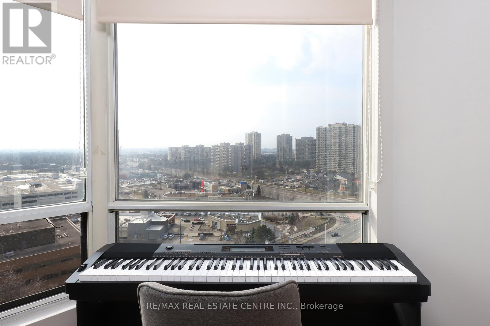 1704 - 26 Hanover Road, Brampton, Ontario  L6S 4T2 - Photo 18 - W12876726