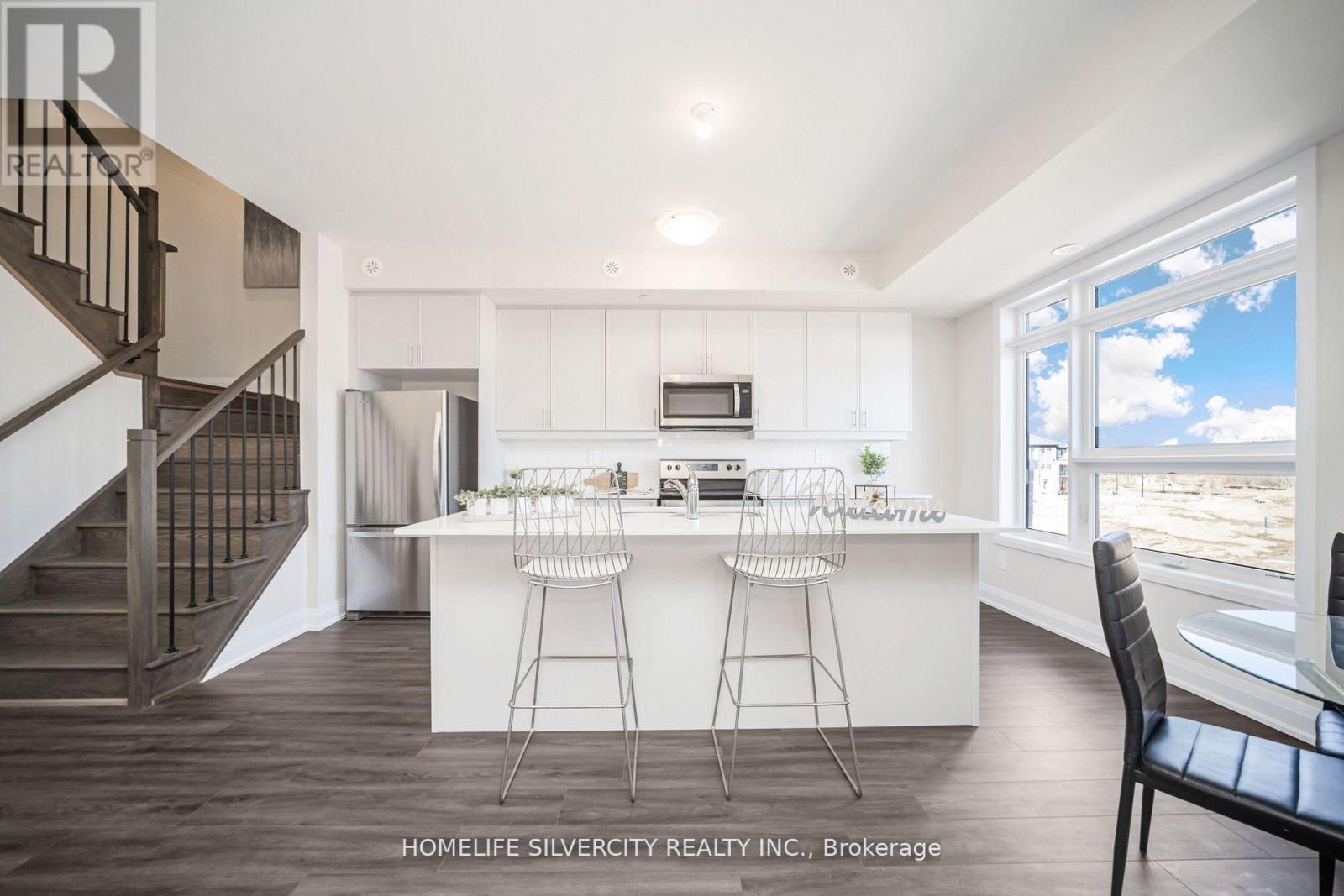 109 - 1577 Rose Way, Milton (Cb Cobban), Ontario  L9E 1N4 - Photo 5 - W12876738