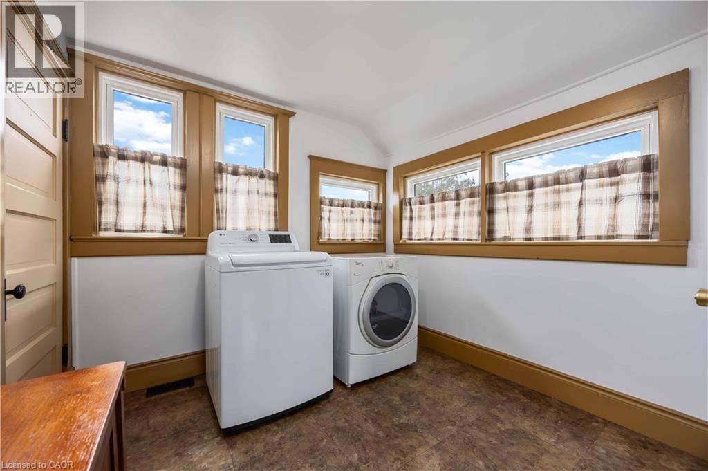 343 Gillard Street, Wallaceburg, Ontario  N8A 1N5 - Photo 13 - 40805656