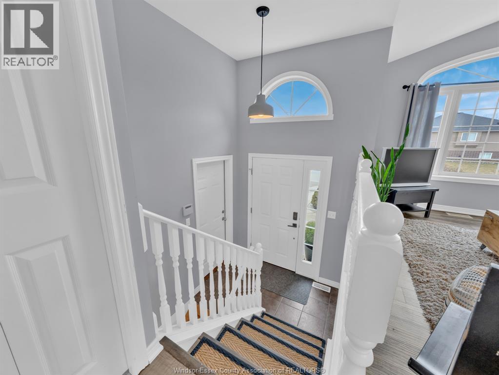 572 Pettypiece Drive, Amherstburg, Ontario  N9V 4C9 - Photo 3 - 26004902