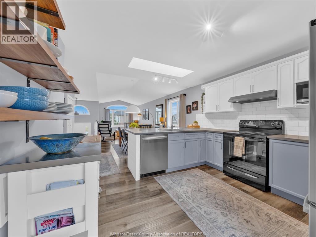 572 Pettypiece Drive, Amherstburg, Ontario  N9V 4C9 - Photo 9 - 26004902