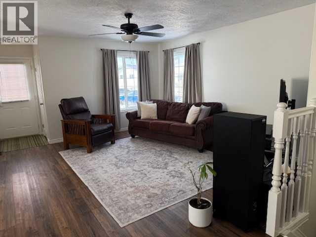 4 Boyer Close, High Level, Alberta  T0H 1Z0 - Photo 4 - A2291312