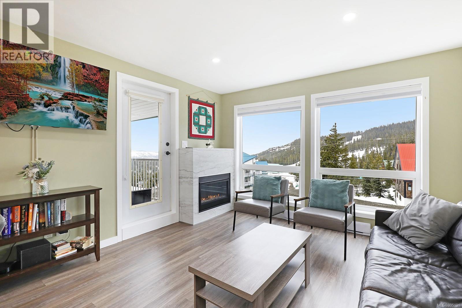 506 1201 Henry Rd, Courtenay, British Columbia  V9J 1L0 - Photo 1 - 995191