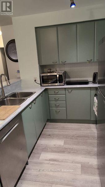 2207 - 38 Lee Centre Drive, Toronto, Ontario  M1H 3J7 - Photo 15 - E12851032