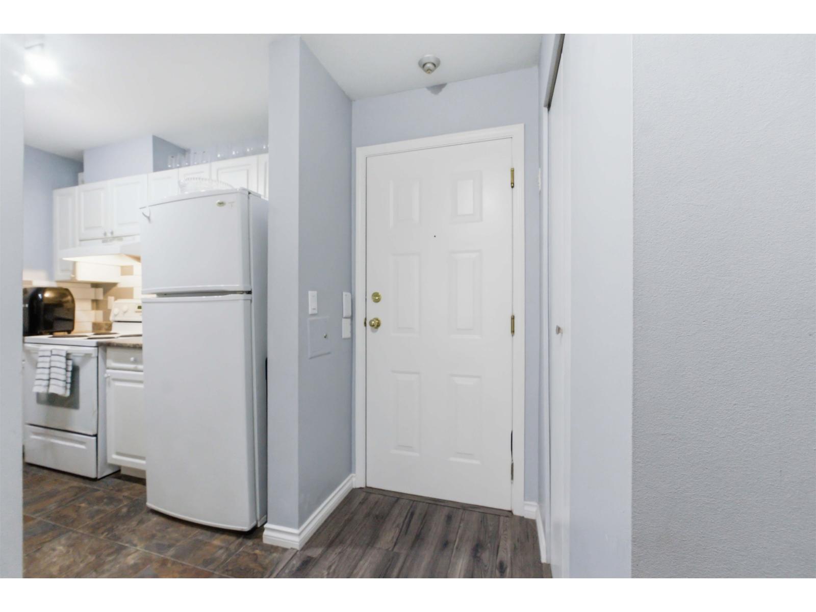 204 14885 100 Avenue, Surrey, British Columbia  V3R 0W1 - Photo 6 - R3098813