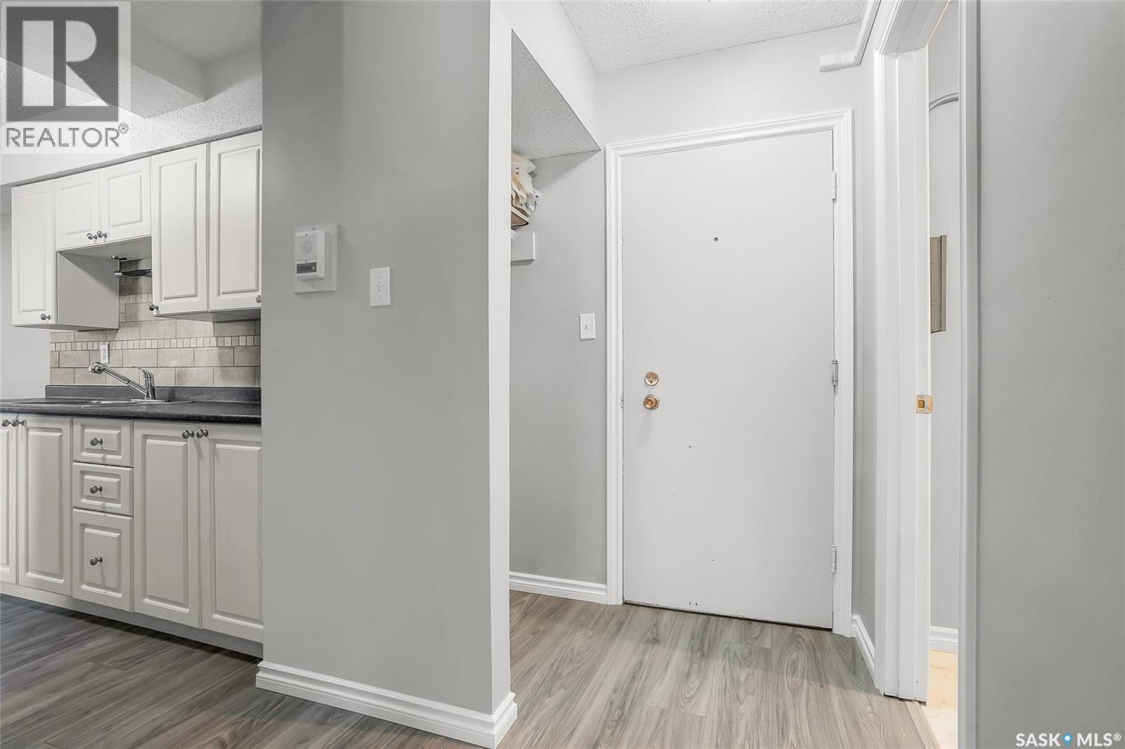 10 106 104th Street W, Saskatoon, Saskatchewan  S7N 1M8 - Photo 3 - SK030269