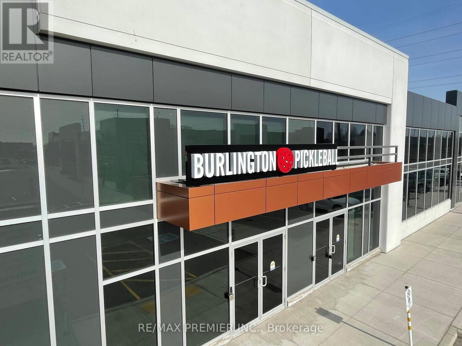 302-32 - 3390 South Service Road, Burlington, Ontario  L7N 3J5 - Photo 21 - W12835986