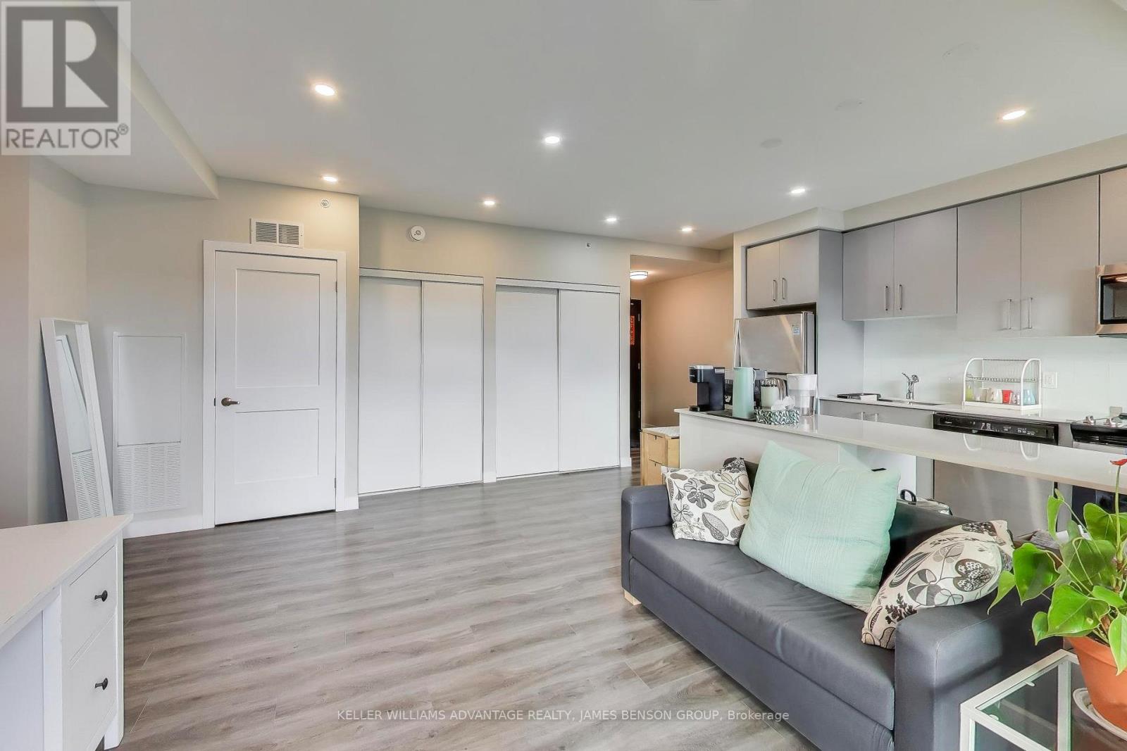 1402 - 15 Queen Street S, Hamilton, Ontario  L8P 0C6 - Photo 8 - X12876556