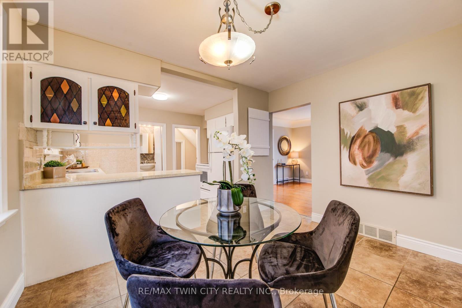 483 Ephraim Street, Waterloo, Ontario  N2B 2C5 - Photo 15 - X12876594