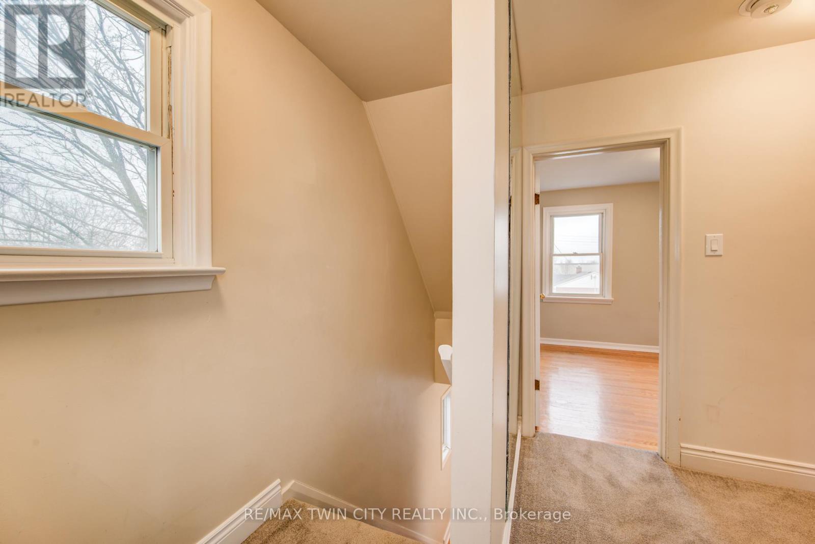 483 Ephraim Street, Waterloo, Ontario  N2B 2C5 - Photo 28 - X12876594