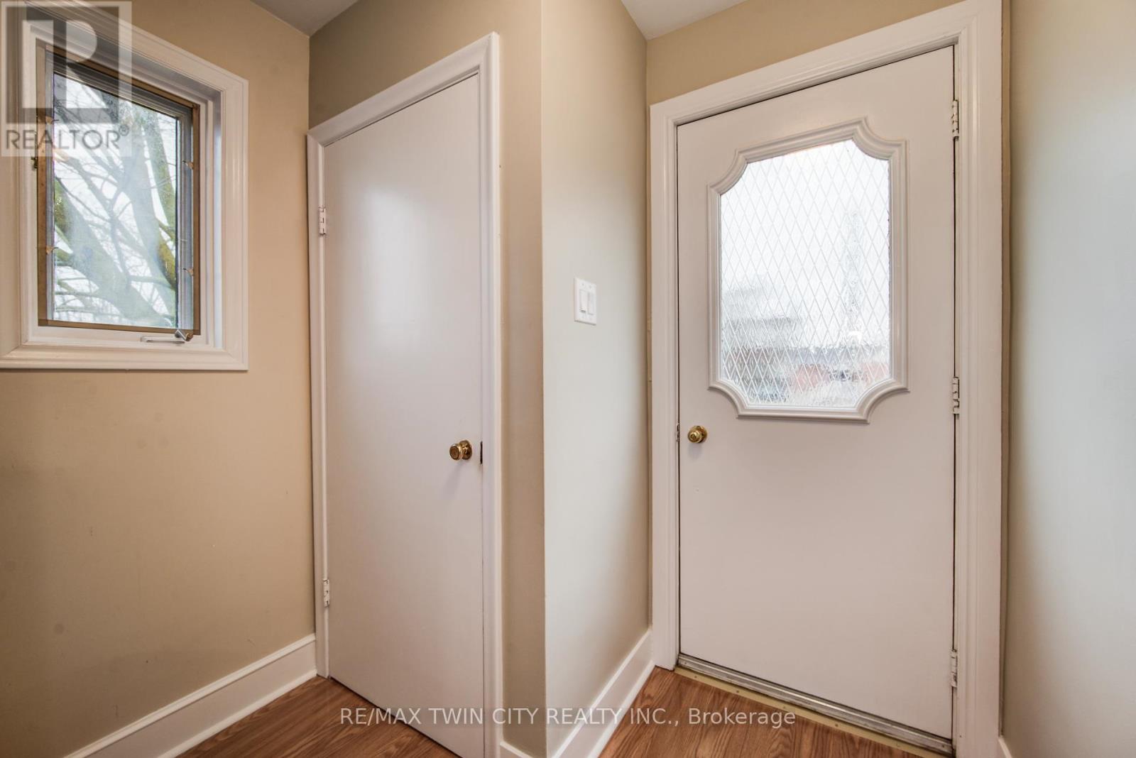 483 Ephraim Street, Waterloo, Ontario  N2B 2C5 - Photo 7 - X12876594