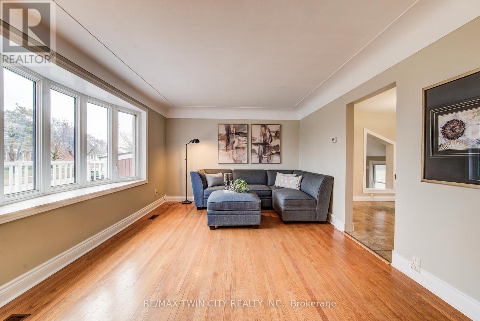 483 Ephraim Street, Waterloo, Ontario  N2B 2C5 - Photo 9 - X12876594