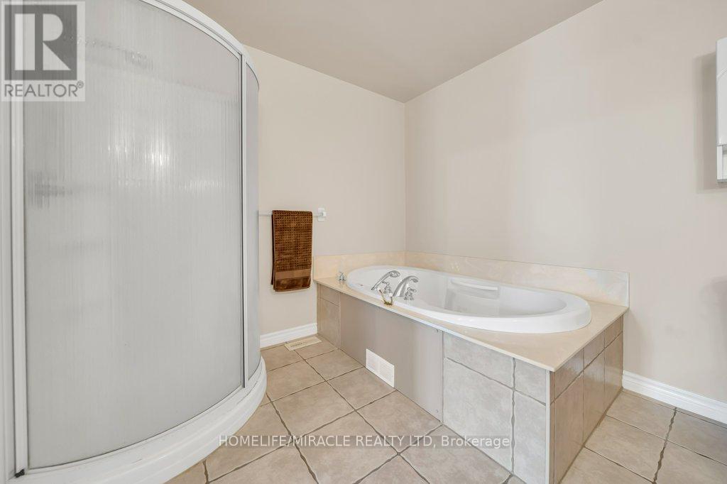 114 Glencliffe Court, Kitchener, Ontario  N2B 3X1 - Photo 21 - X12876612