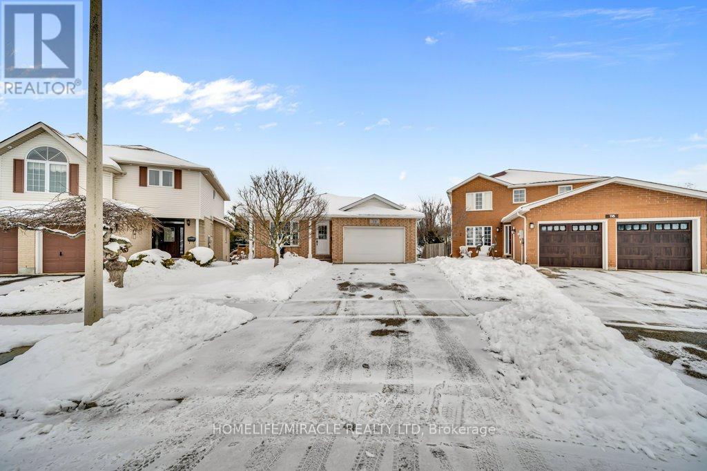 114 Glencliffe Court, Kitchener, Ontario  N2B 3X1 - Photo 5 - X12876612