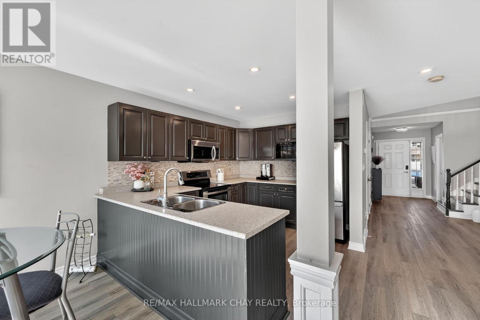 160 Mcbride Drive, St. Catharines, Ontario  L2S 4E3 - Photo 6 - X12876626