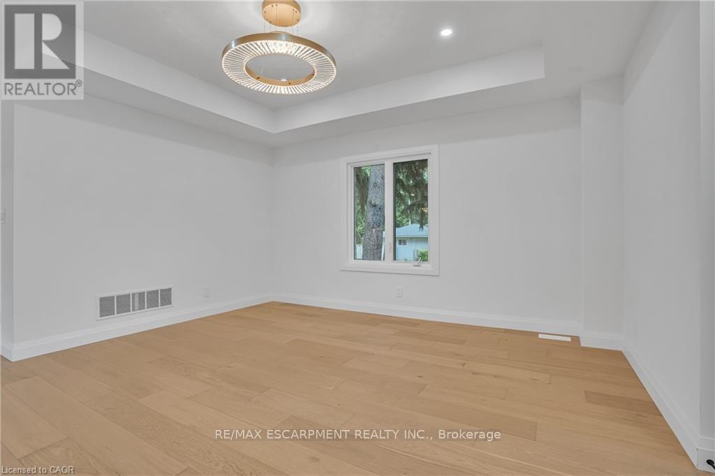 382a Southcote Road, Hamilton, Ontario  L9G 2W3 - Photo 14 - X12876678