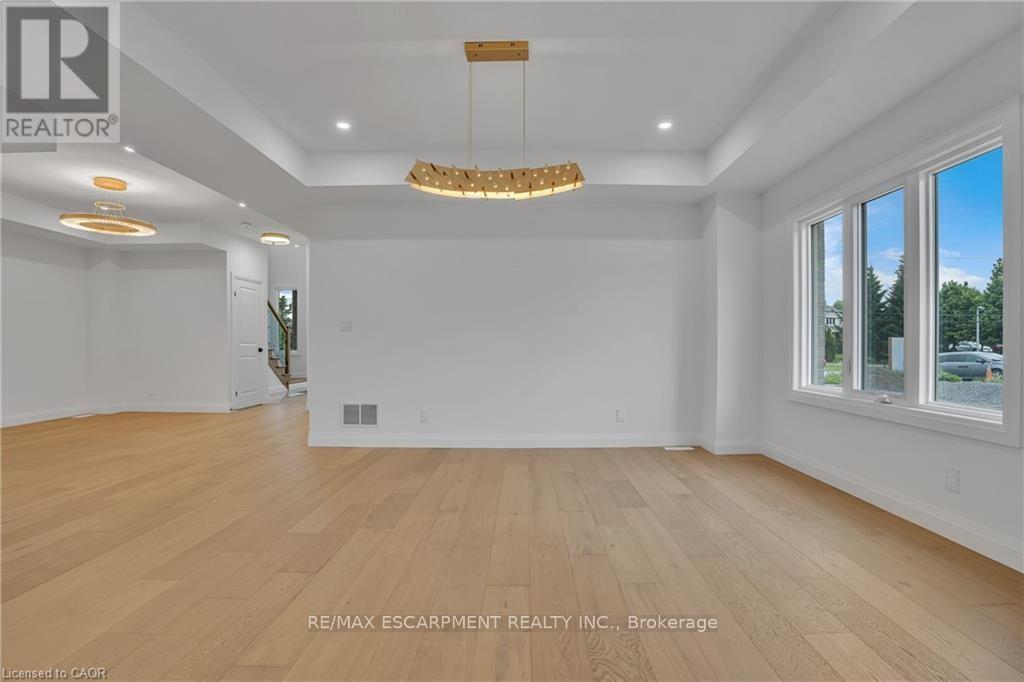 382a Southcote Road, Hamilton, Ontario  L9G 2W3 - Photo 18 - X12876678