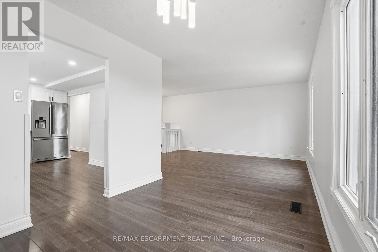 50 Lawnhurst Drive, Hamilton, Ontario  L8V 4P1 - Photo 12 - X12876716