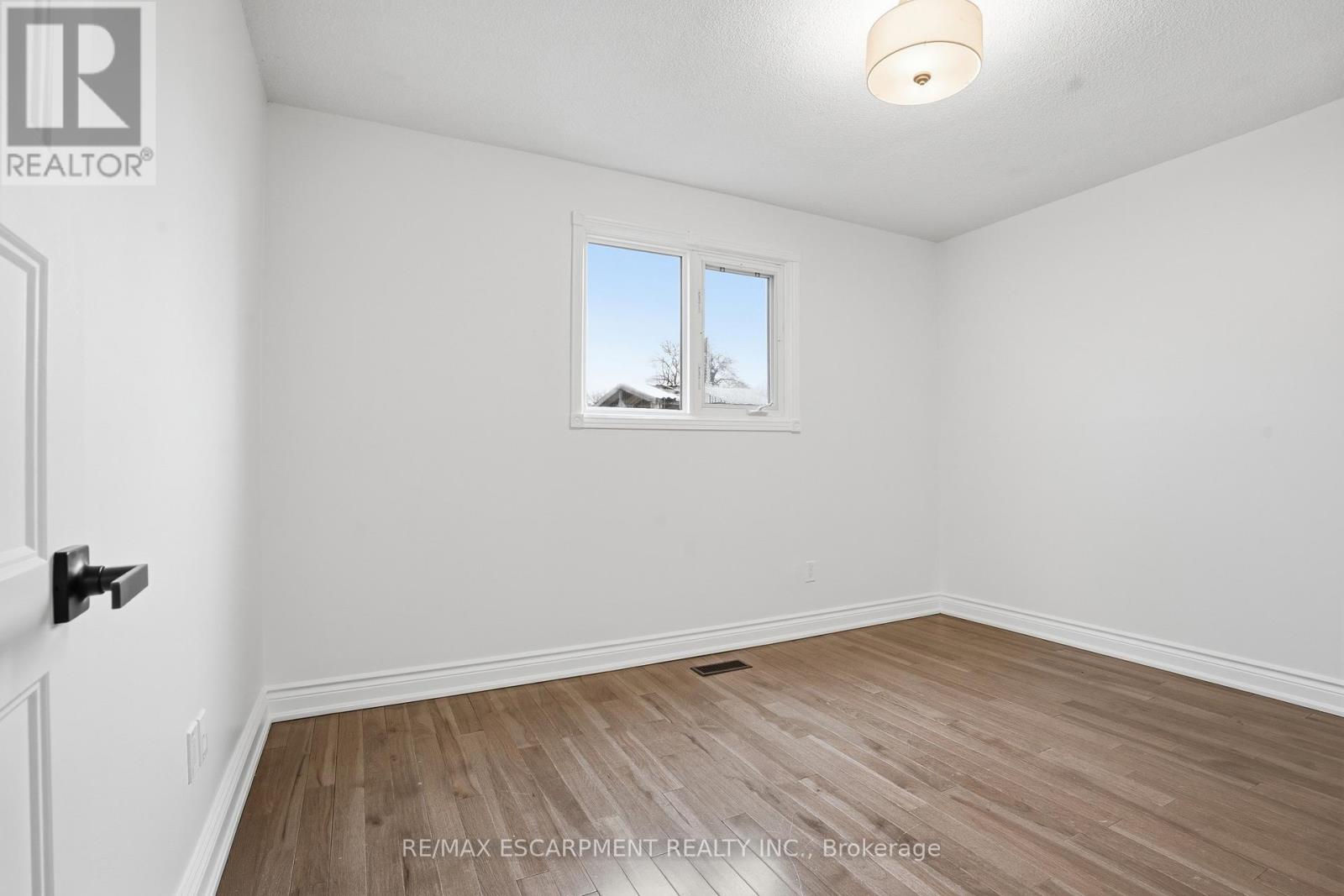 50 Lawnhurst Drive, Hamilton, Ontario  L8V 4P1 - Photo 19 - X12876716