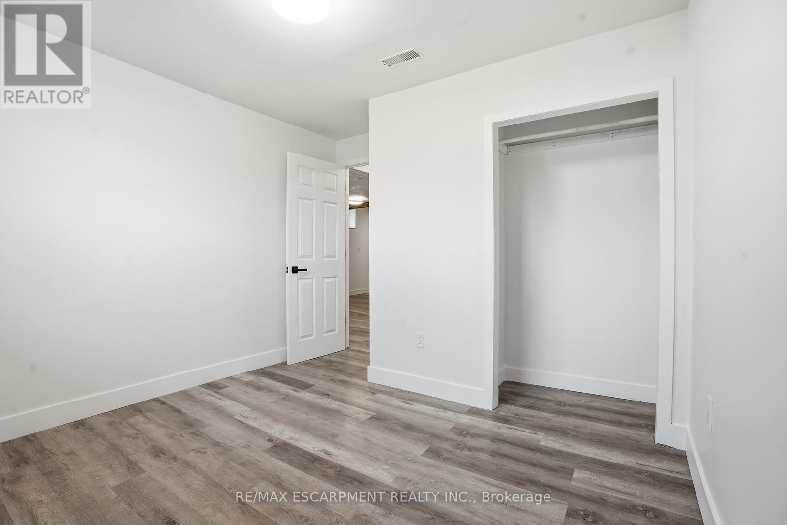 50 Lawnhurst Drive, Hamilton, Ontario  L8V 4P1 - Photo 32 - X12876716