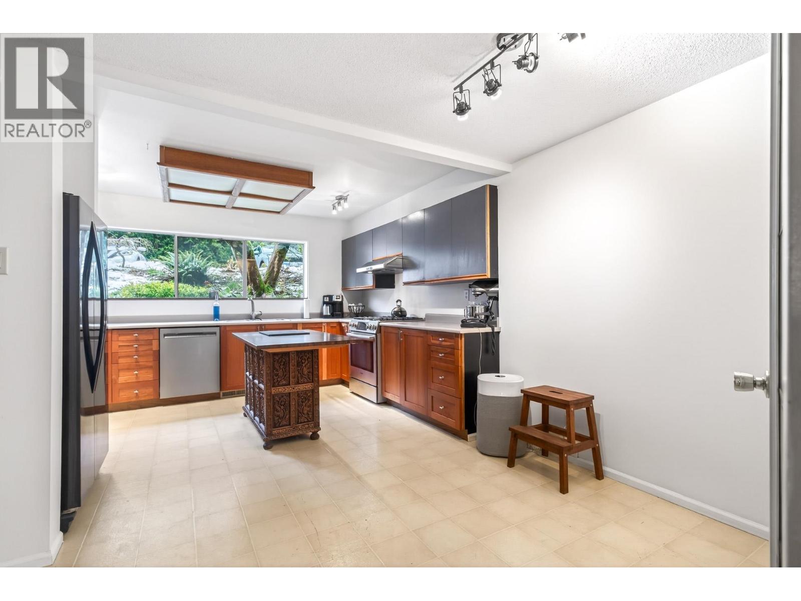 1174 Chateau Place, Port Moody, British Columbia  V3H 1N6 - Photo 7 - R3095318