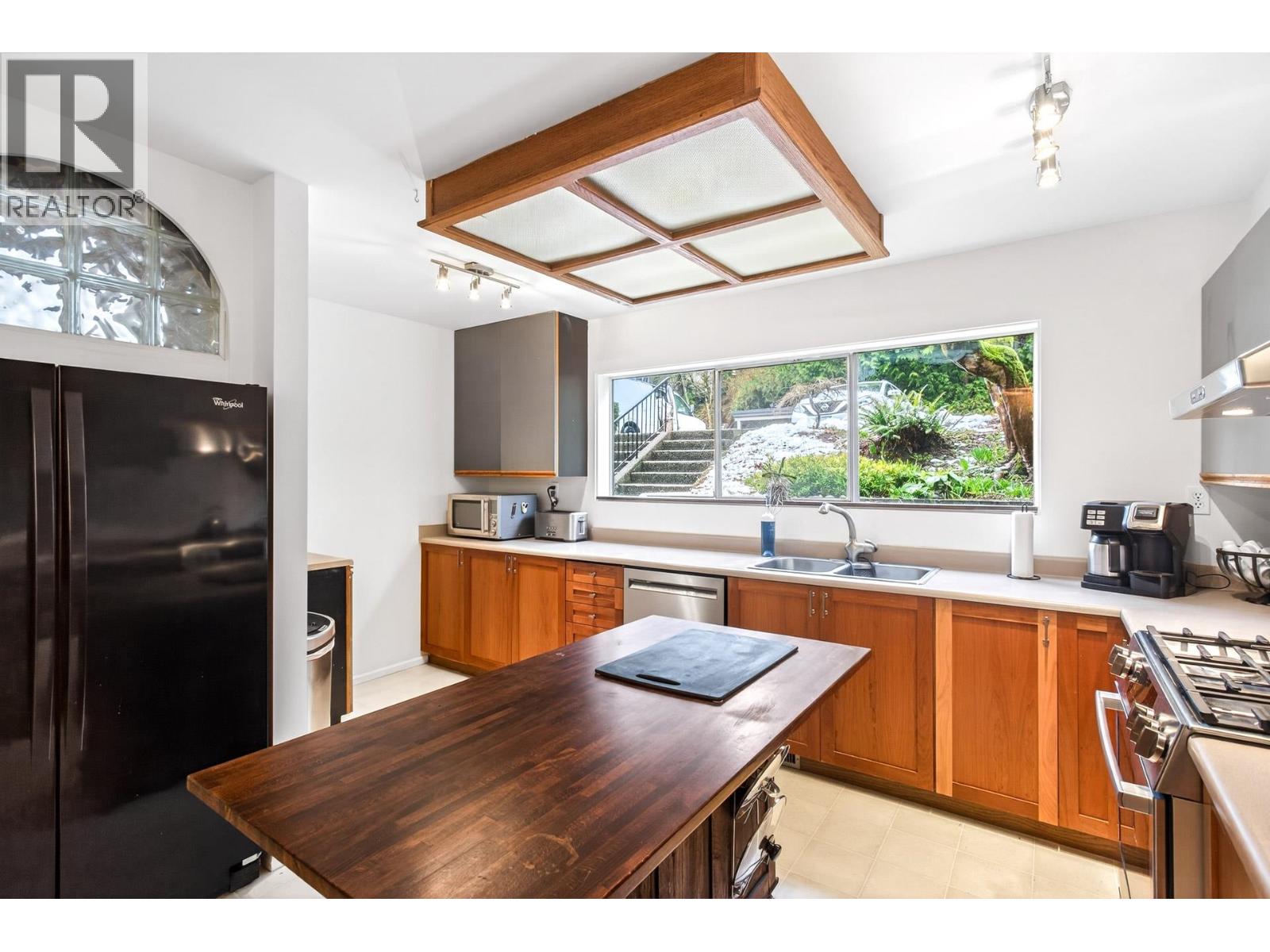 1174 Chateau Place, Port Moody, British Columbia  V3H 1N6 - Photo 6 - R3095318