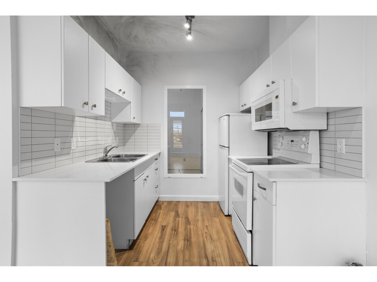 202 20238 Fraser Highway, Langley, British Columbia  V3A 4E6 - Photo 5 - R3099148