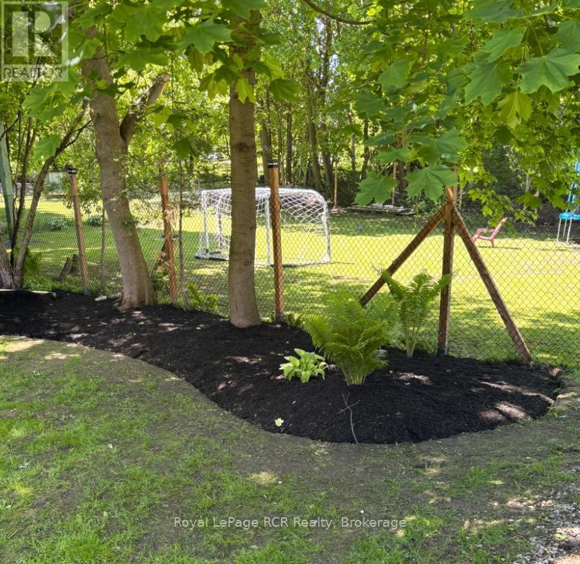 226 Birmingham Street W, Wellington North, Ontario  N0G 2L1 - Photo 39 - X12873820