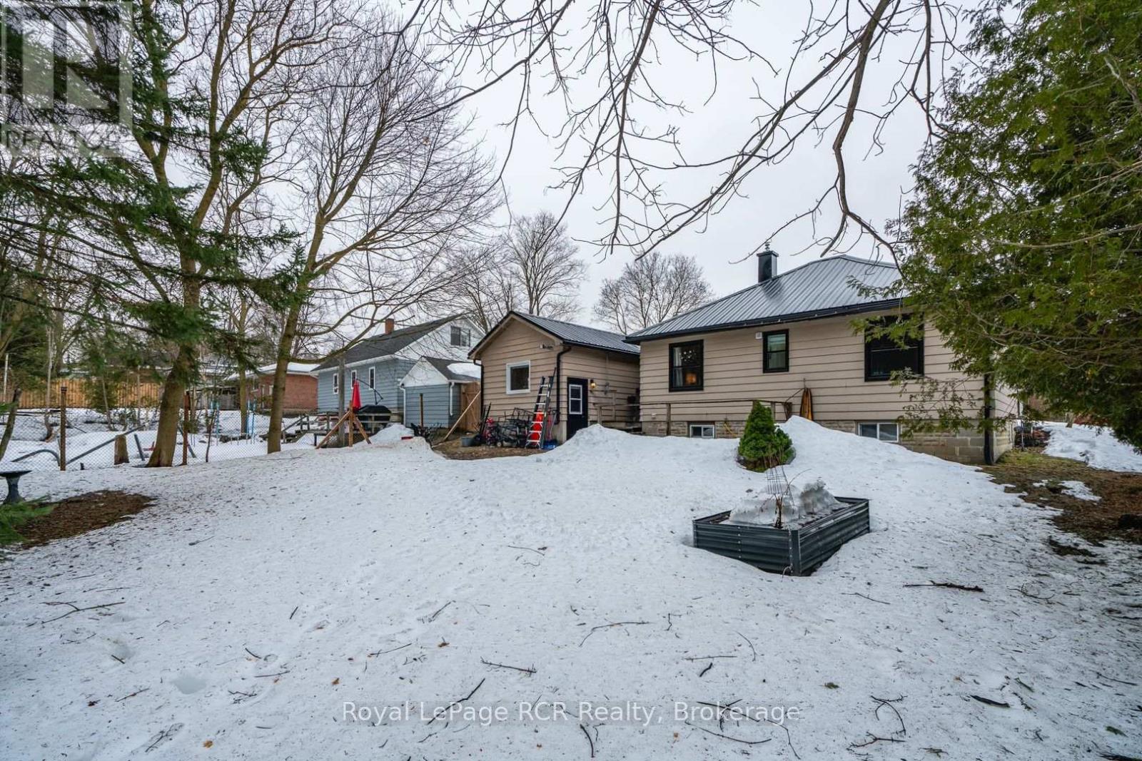 226 Birmingham Street W, Wellington North, Ontario  N0G 2L1 - Photo 36 - X12873820