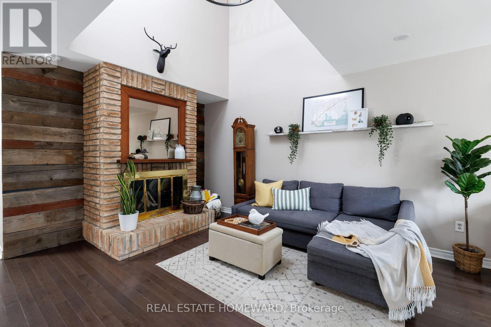 1821 LISTOWELL CRESCENT, Pickering, Ontario