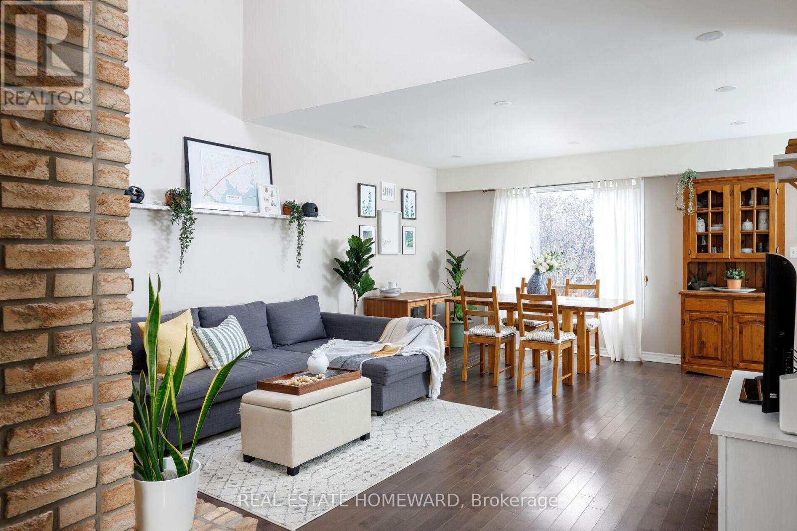 1821 Listowell Crescent, Pickering, Ontario  L1V 2Y2 - Photo 6 - E12875684