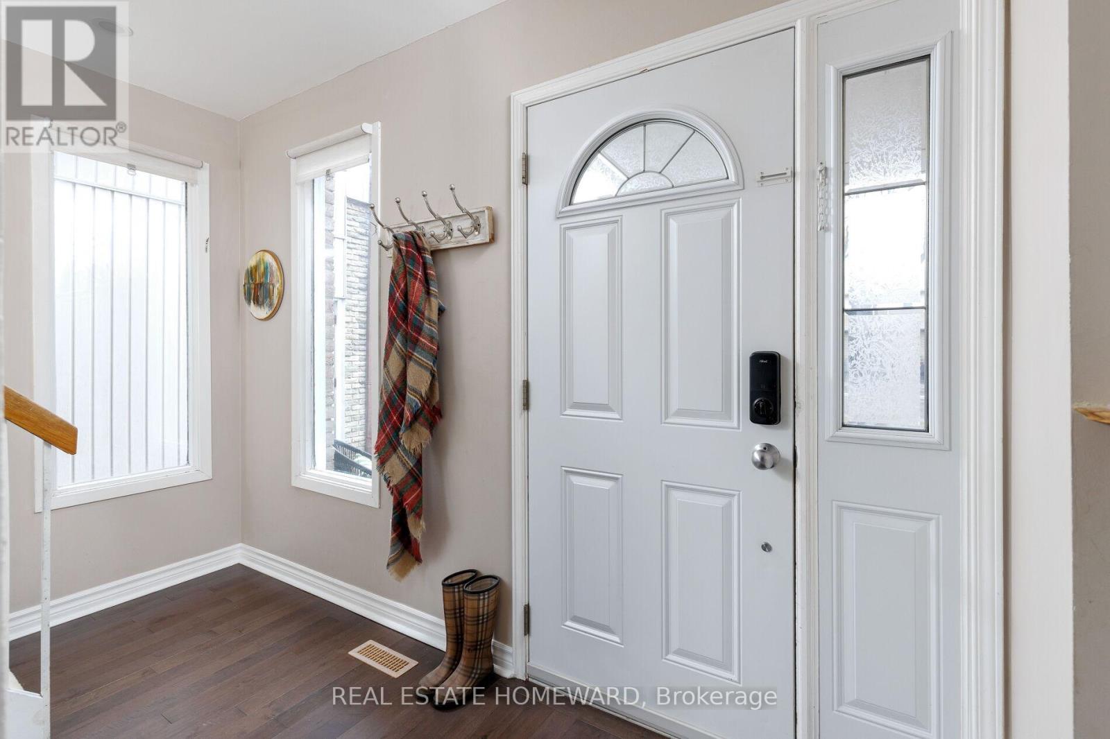 1821 Listowell Crescent, Pickering, Ontario  L1V 2Y2 - Photo 4 - E12875684