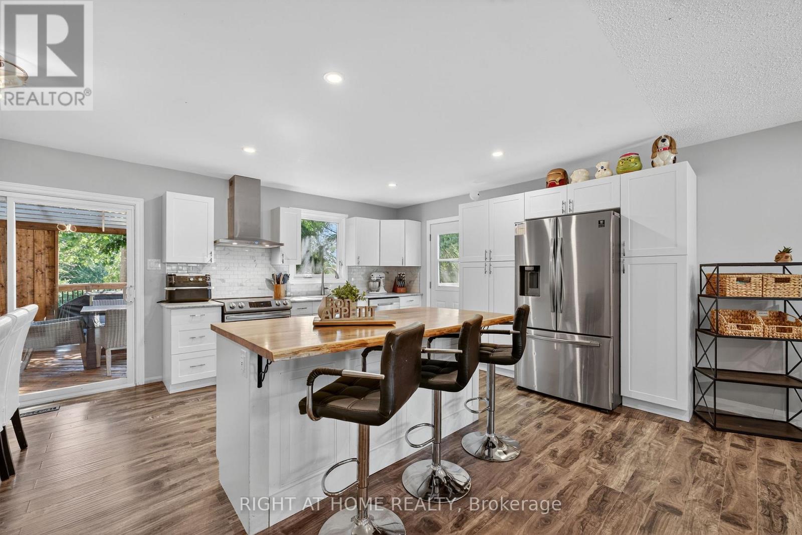 2220 Richardson Street, Innisfil, Ontario  L9S 1G5 - Photo 4 - N12857746