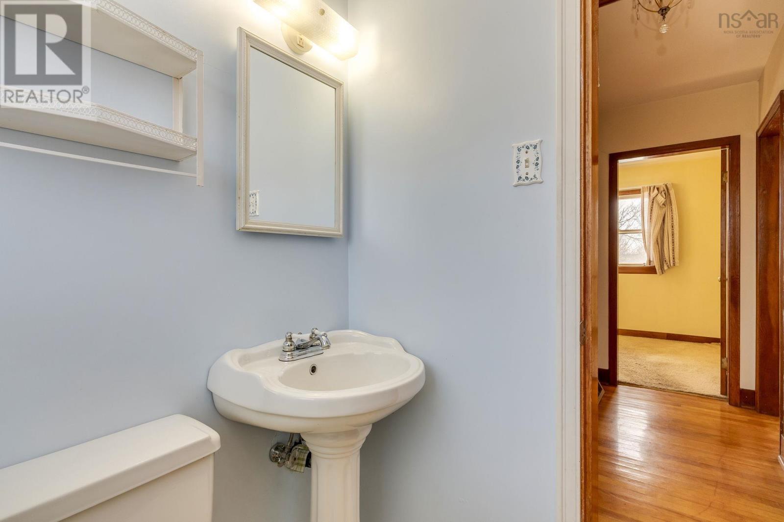 42 Oakwood Avenue, Dartmouth, Nova Scotia  B2W 3C9 - Photo 38 - 202604448