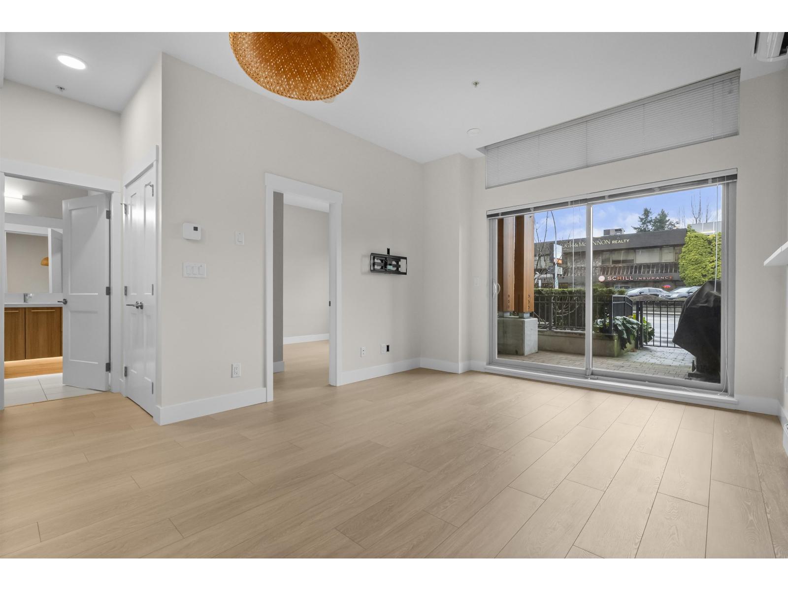 102 14022 North Bluff Road, White Rock, British Columbia  V4B 3C3 - Photo 12 - R3099204