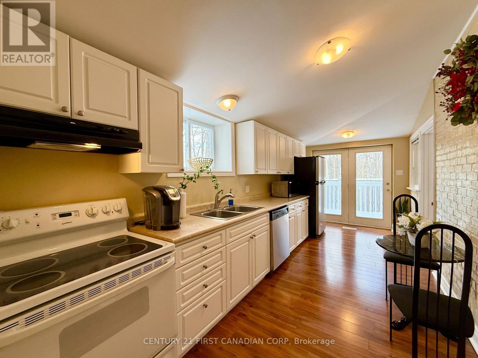 236 Raymond Avenue, London East, Ontario  N6A 2N1 - Photo 10 - X12876758