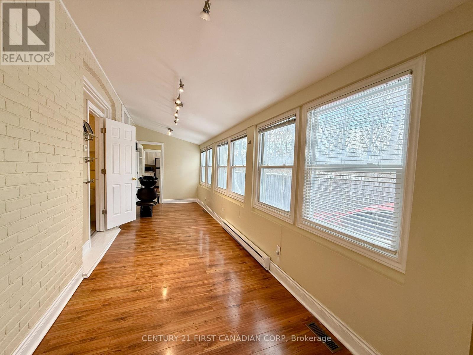 236 Raymond Avenue, London East, Ontario  N6A 2N1 - Photo 6 - X12876758