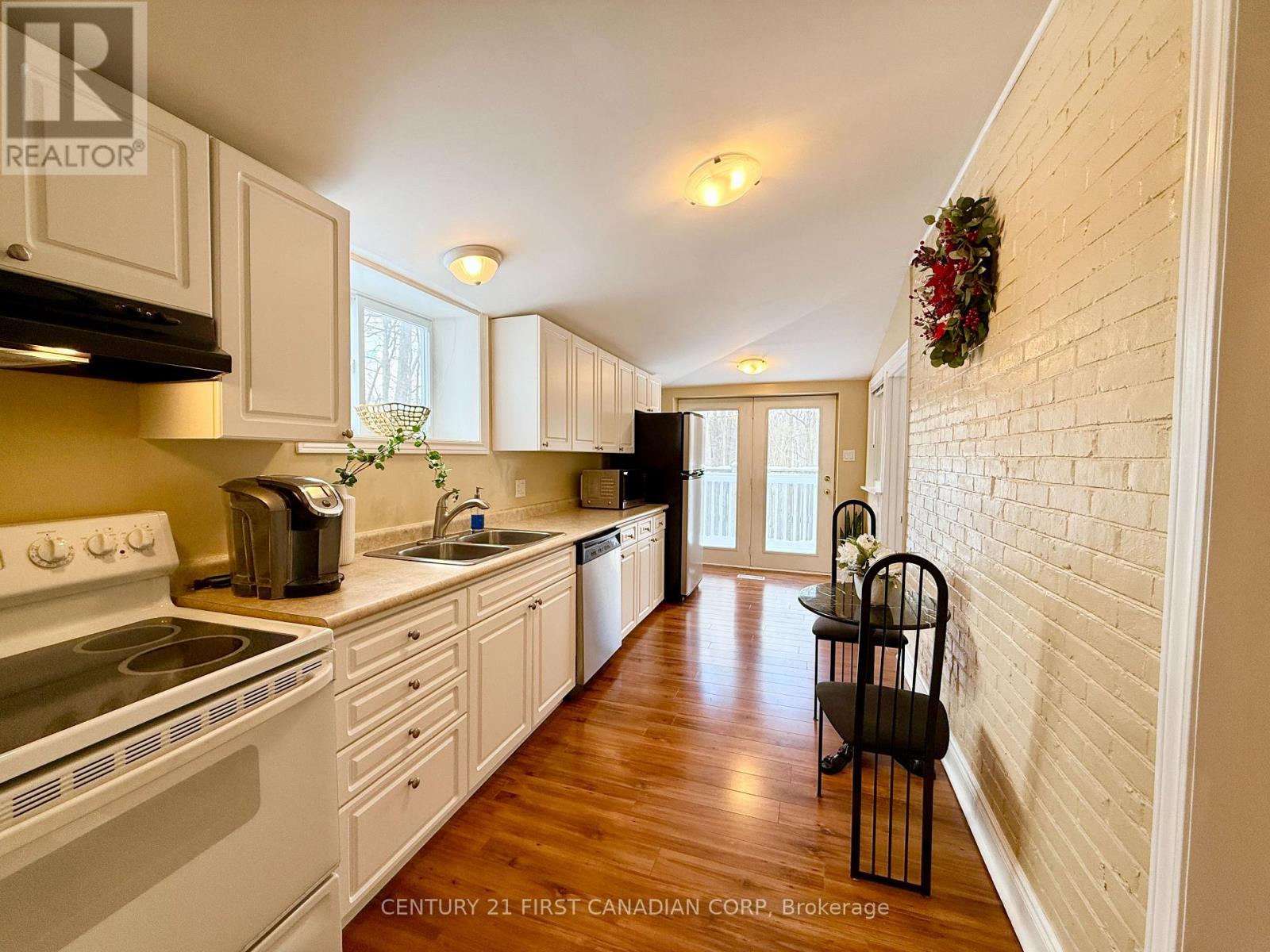 236 Raymond Avenue, London East, Ontario  N6A 2N1 - Photo 9 - X12876758