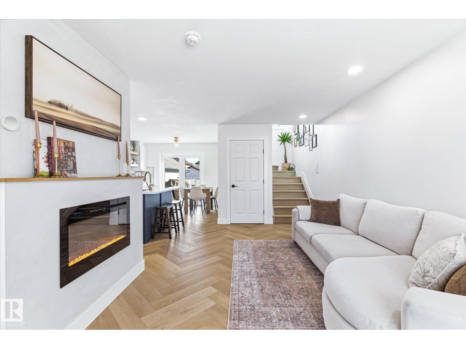 5521 Stevens Cr Nw, Edmonton, Alberta  T6R 3R4 - Photo 9 - E4477086