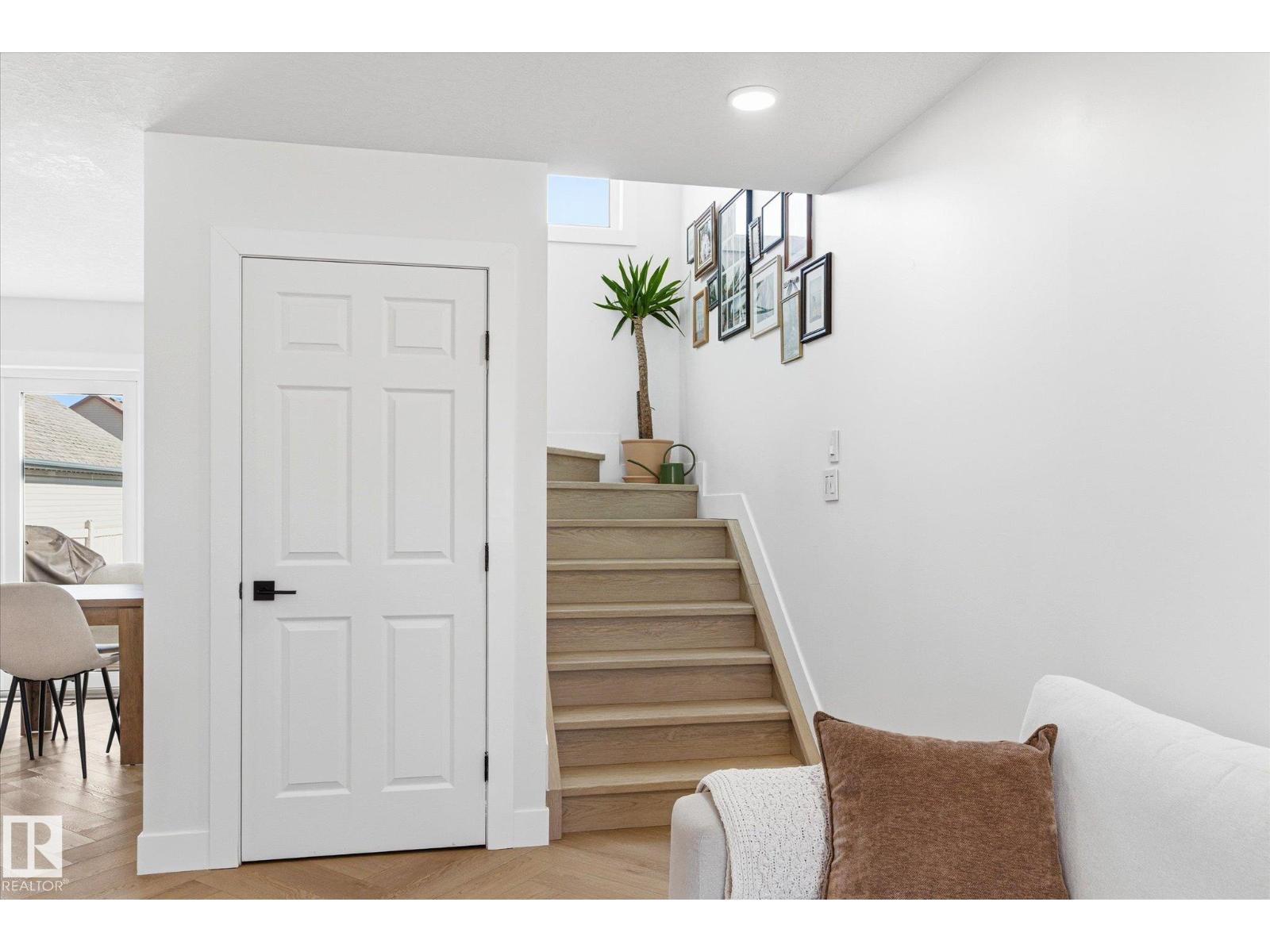 5521 Stevens Cr Nw, Edmonton, Alberta  T6R 3R4 - Photo 18 - E4477086