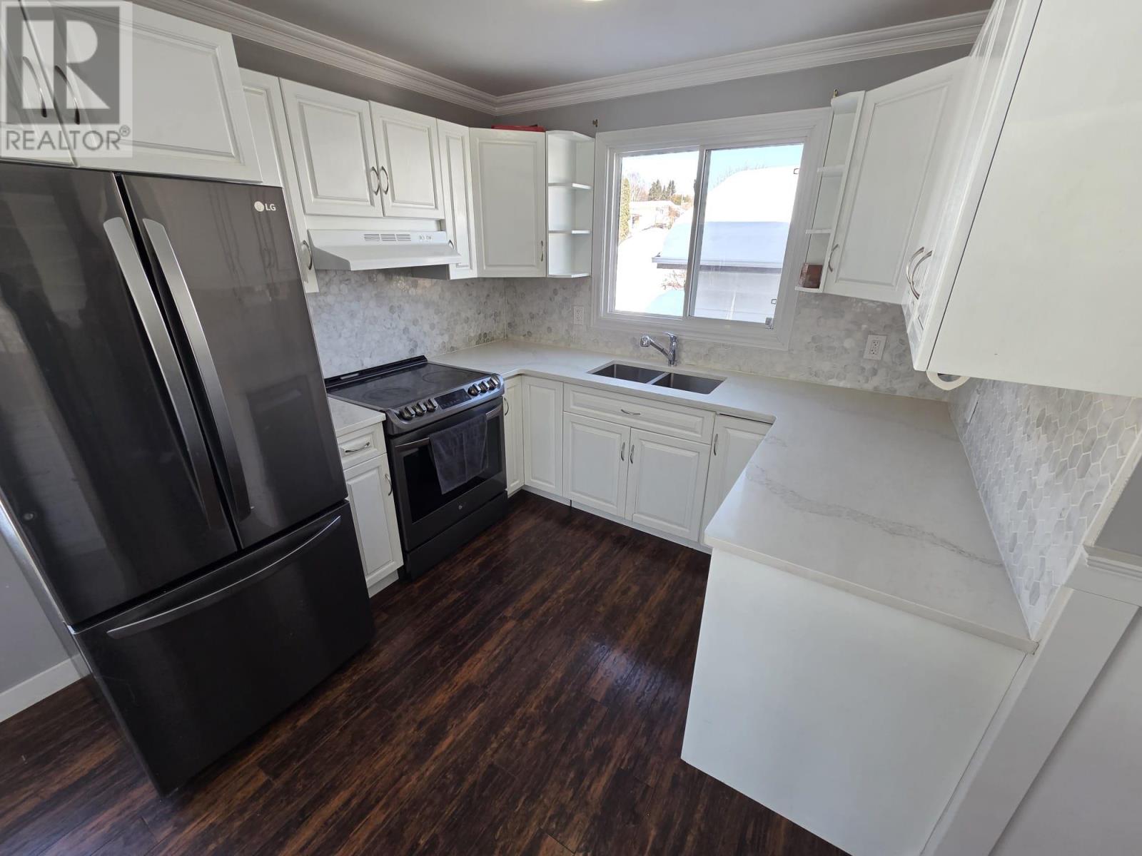 283 Hinton Ave., Thunder Bay, Ontario  P7A 7E6 - Photo 12 - TB2600422