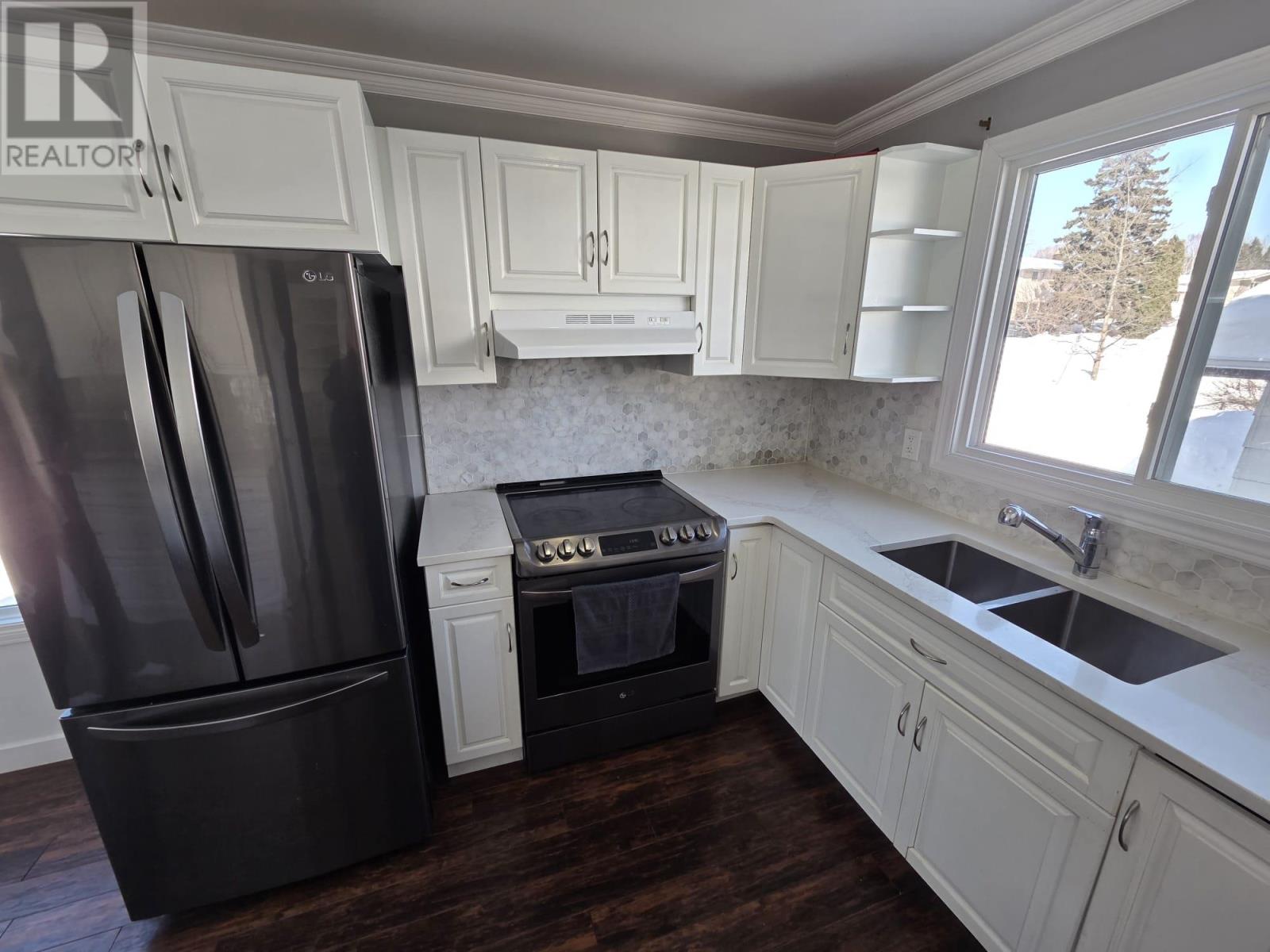 283 Hinton Ave., Thunder Bay, Ontario  P7A 7E6 - Photo 14 - TB2600422