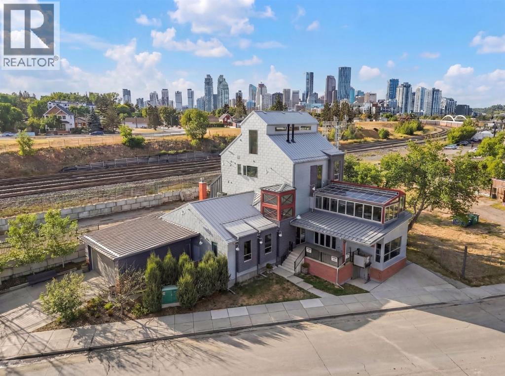 1015 11 Street Se, Calgary, Alberta  T2G 3E9 - Photo 1 - A2292457