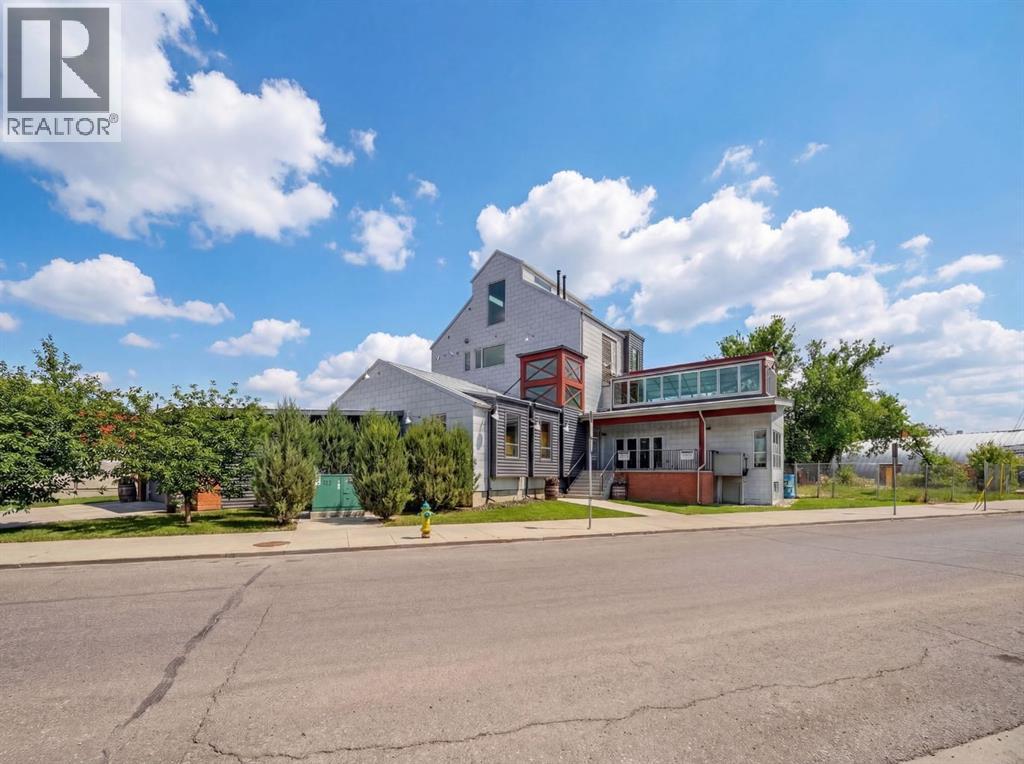 1015 11 Street Se, Calgary, Alberta  T2G 3E9 - Photo 3 - A2292457