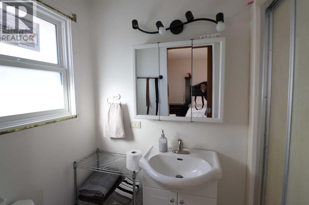 115054 Rr 103, Bow Island, Alberta  T0K 0G0 - Photo 14 - A2292924