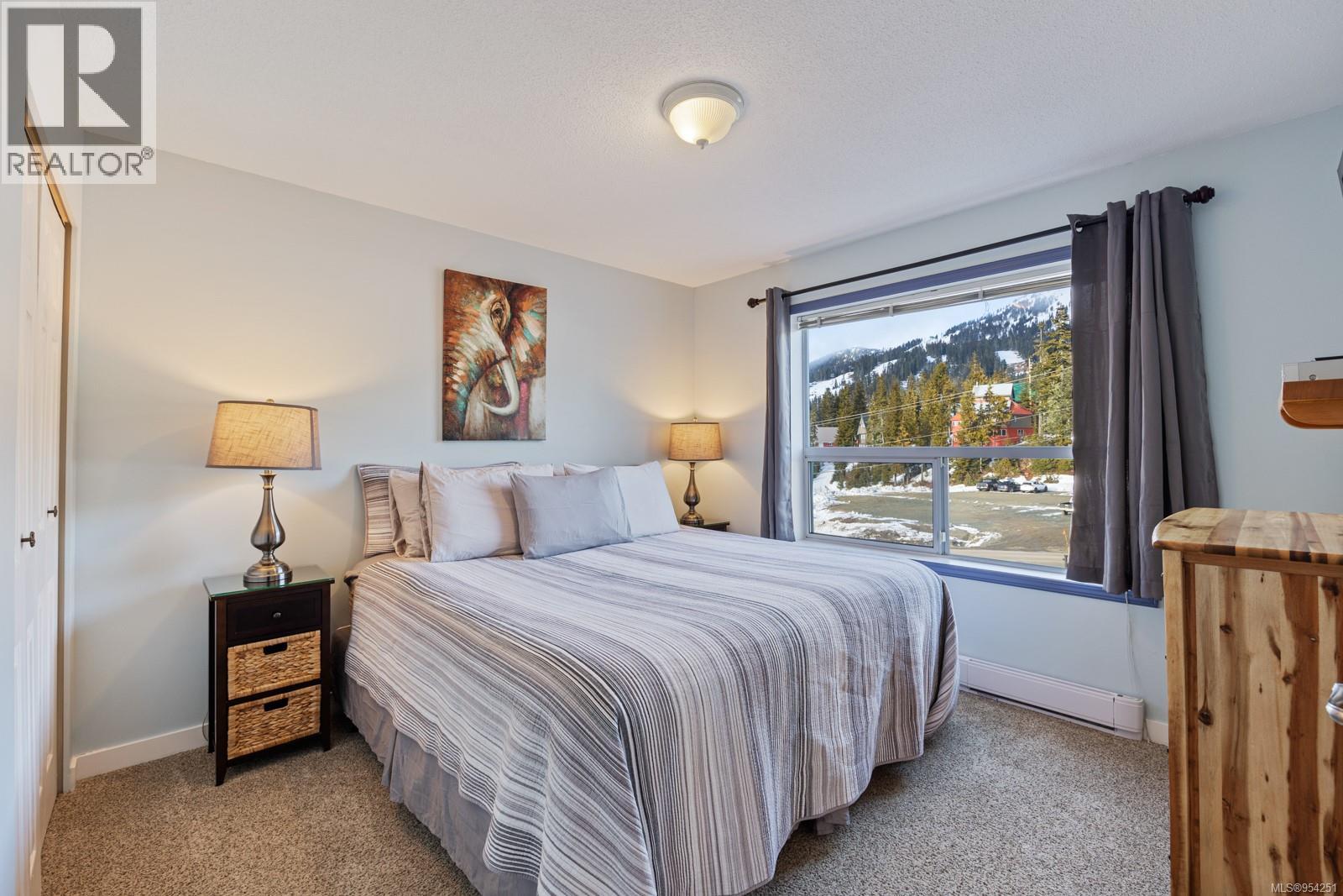 305 1105 Henry Rd, Courtenay, British Columbia  V9J 1L0 - Photo 1 - 954251