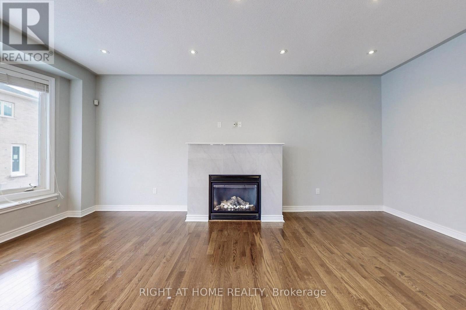 90 Maplebank Crescent, Whitchurch-Stouffville, Ontario  L4A 0R8 - Photo 13 - N12876760