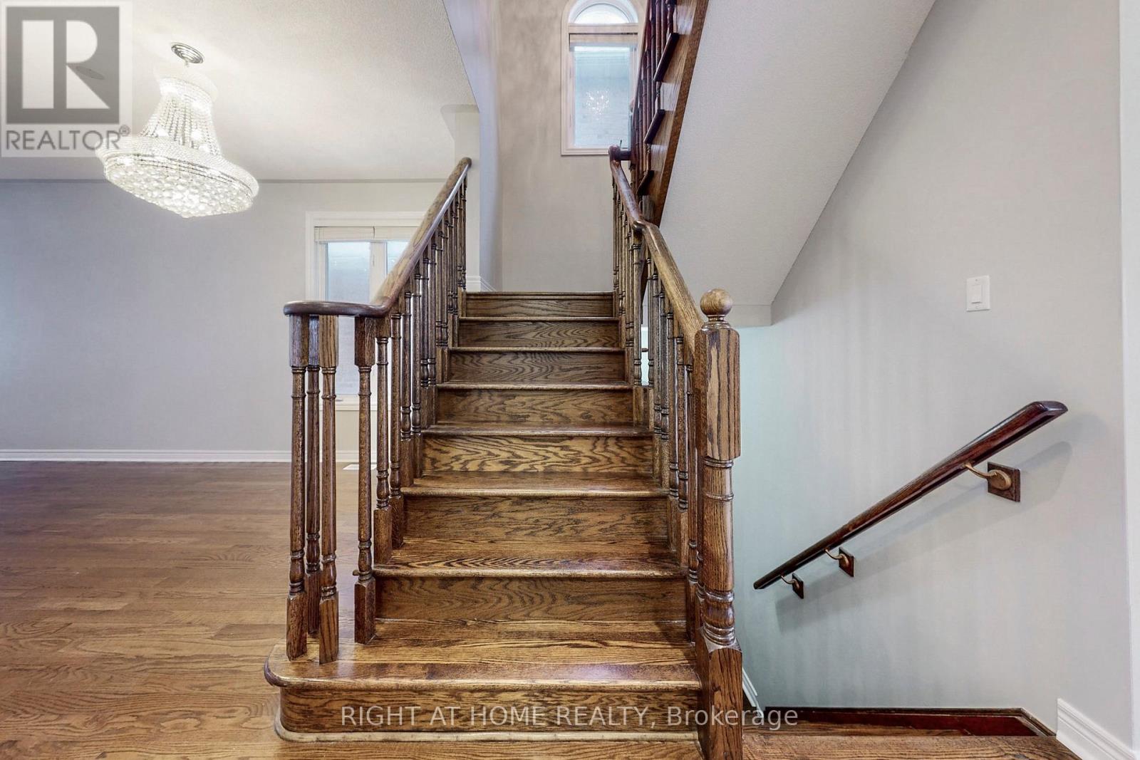 90 Maplebank Crescent, Whitchurch-Stouffville, Ontario  L4A 0R8 - Photo 19 - N12876760