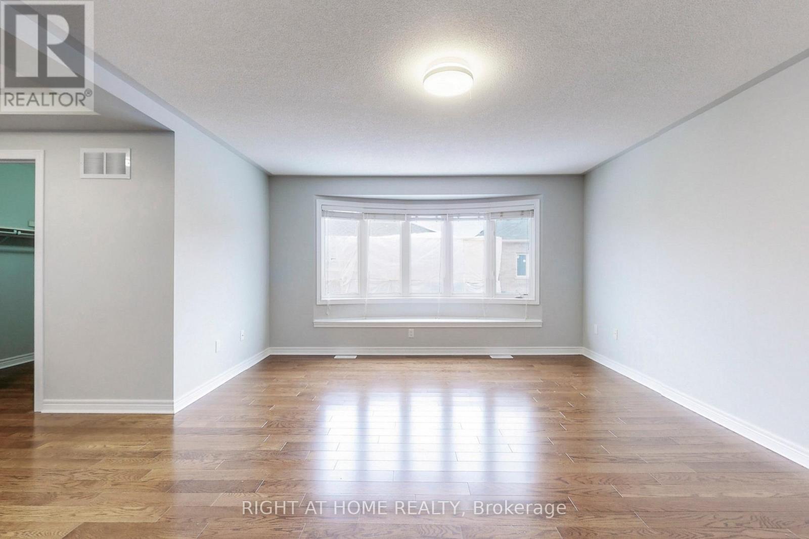 90 Maplebank Crescent, Whitchurch-Stouffville, Ontario  L4A 0R8 - Photo 24 - N12876760