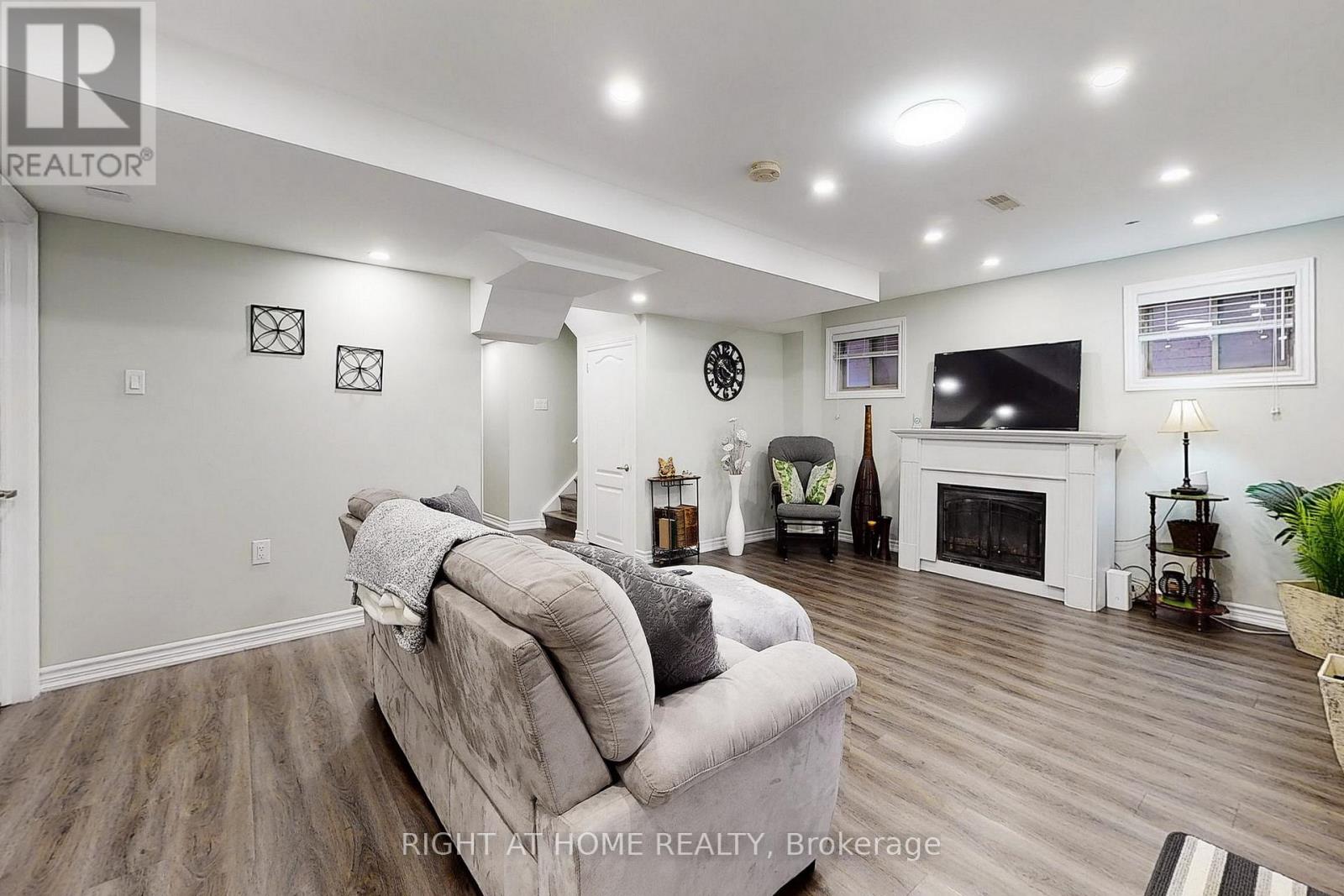 90 Maplebank Crescent, Whitchurch-Stouffville, Ontario  L4A 0R8 - Photo 41 - N12876760